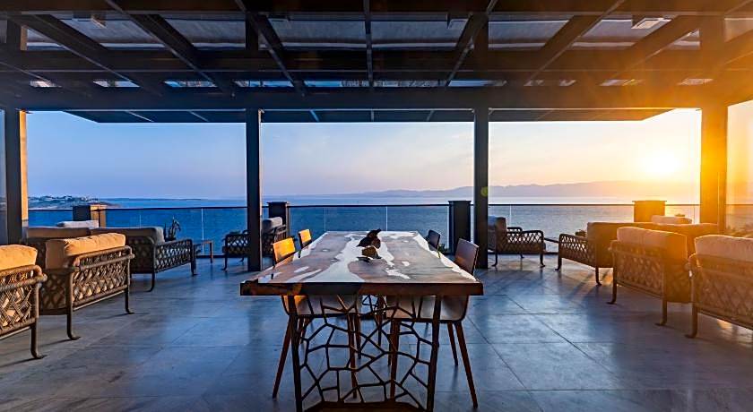 The Nowness Luxury Hotel & Spa