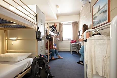 Bed in 8-Bed Mixed Dormitory Room with Shared Bathroom