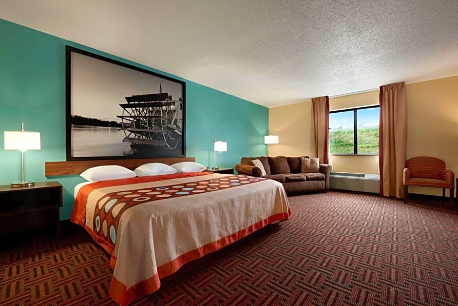 Super 8 by Wyndham Peoria East