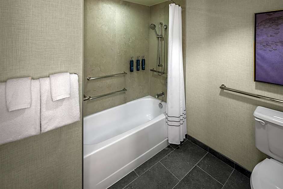 DoubleTree By Hilton Hotel Rochester