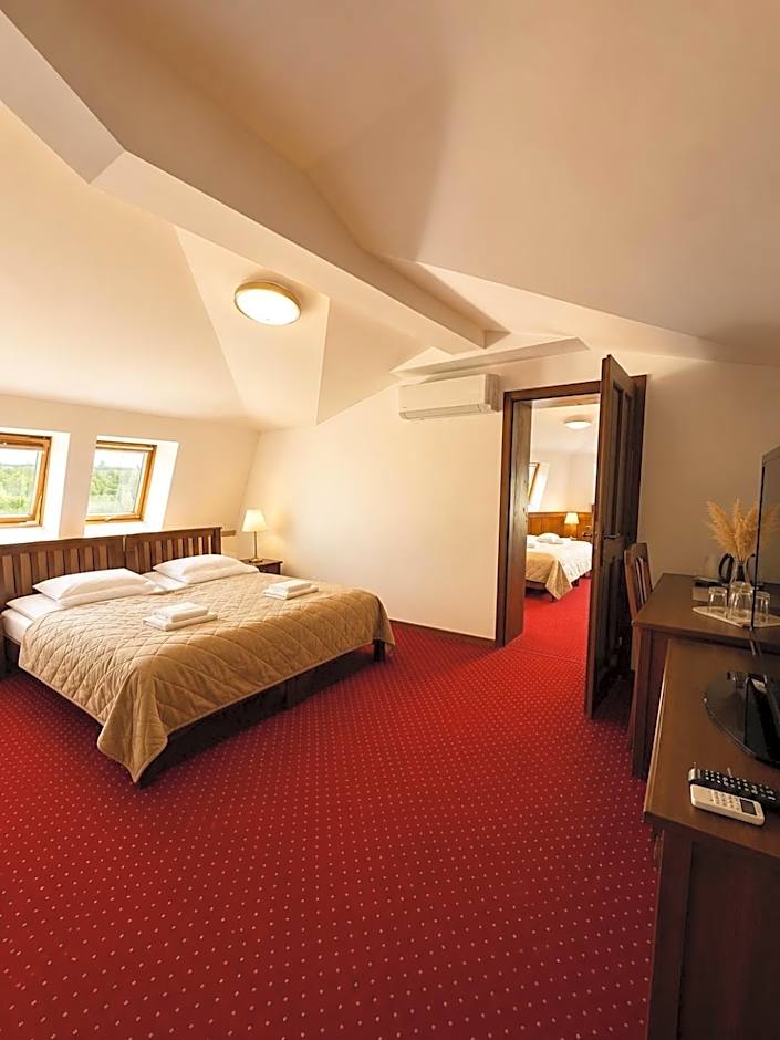 Hotel ZÁMOCKÁ KORUNA u Hoffera