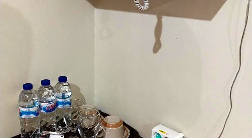 BUKIT KENARI Hotel & Restaurant