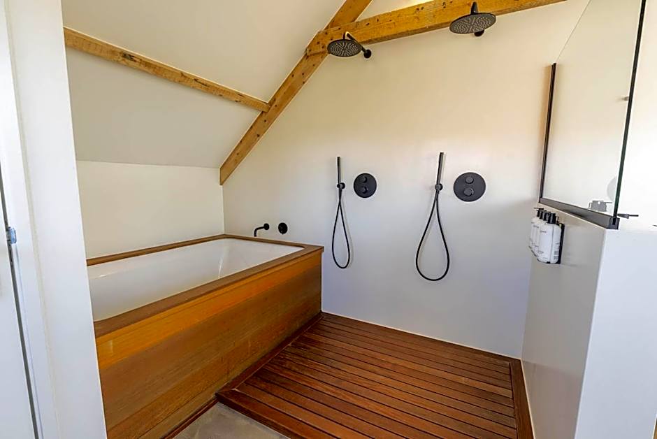 Van Heeckeren Apartments & Suites Buren