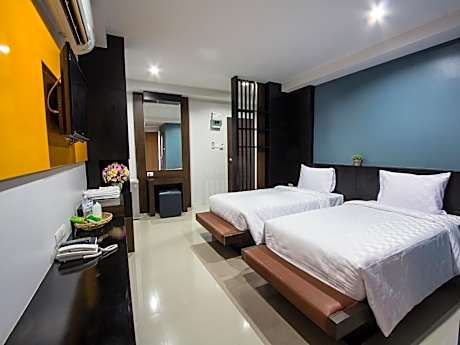 Deluxe Twin Room