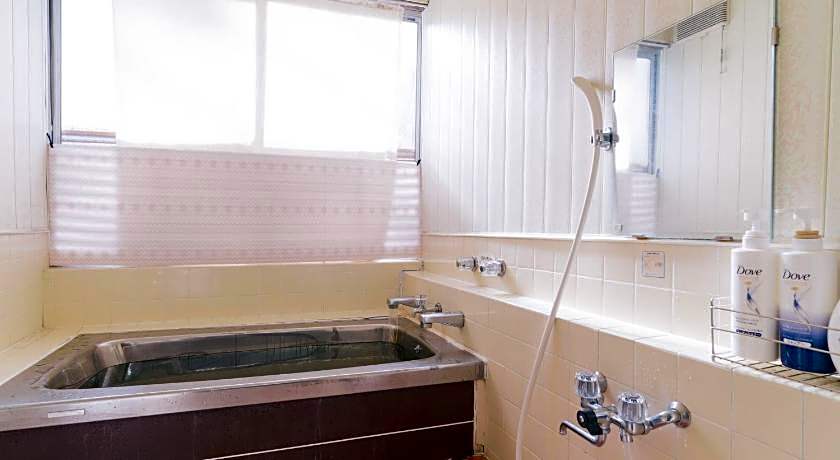 Ogute Lakeside Ryokan Shirasagiso