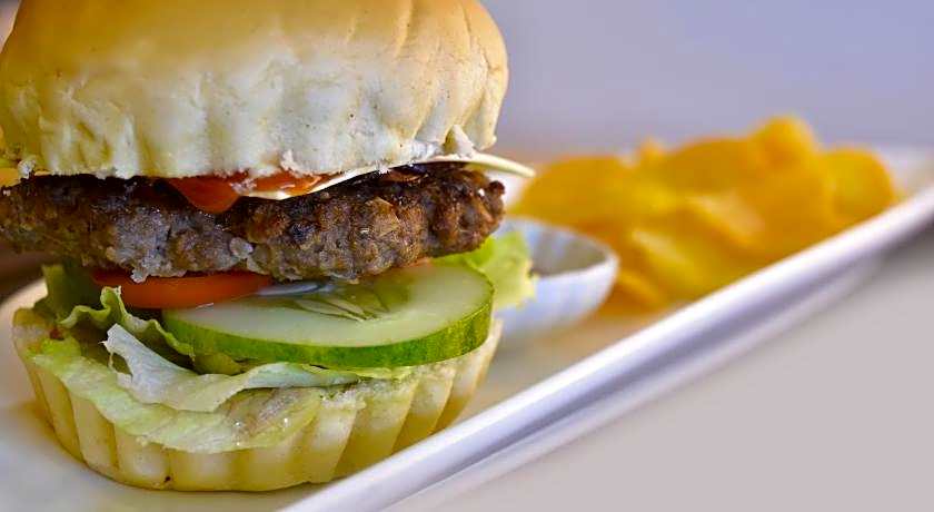 Tacloban Plaza Hotel