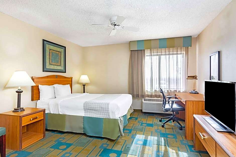 La Quinta Inn & Suites by Wyndham El Paso East