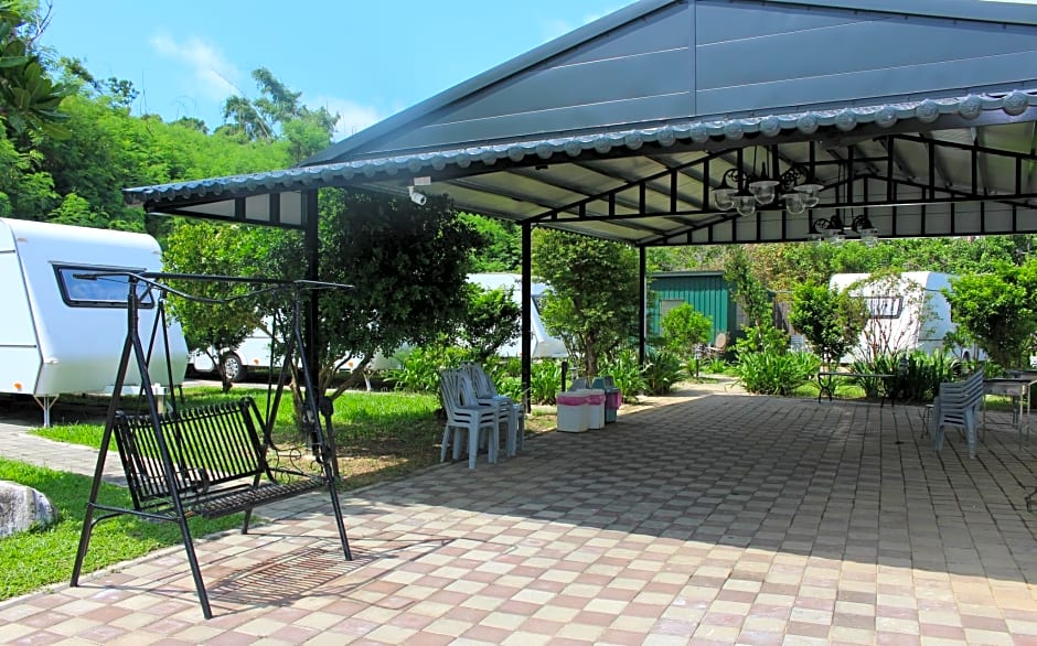 Kenting Houbihu Camping Car