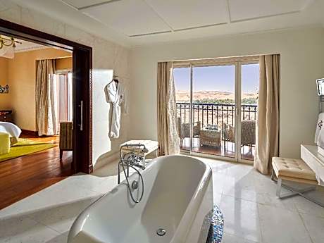 PRESTIGE SUITE, 1 King size bed, Terrace, Nile view