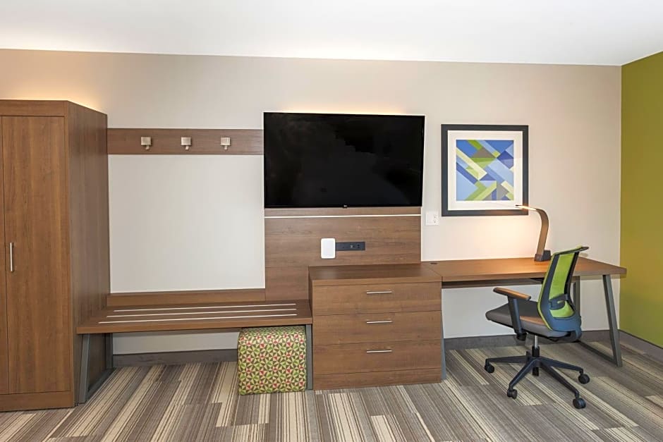 Holiday Inn Express And Suites Hudson I-94 By IHG
