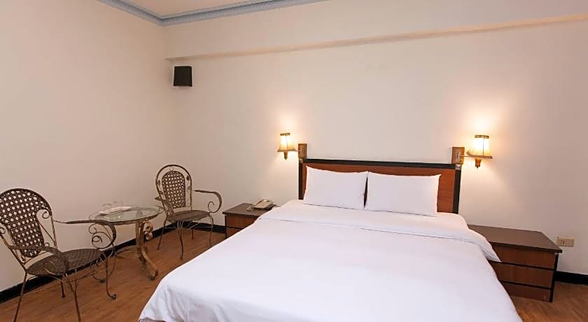 Yawan Hotel