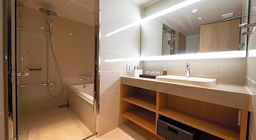 The General Kyoto Shijou Shinmachi