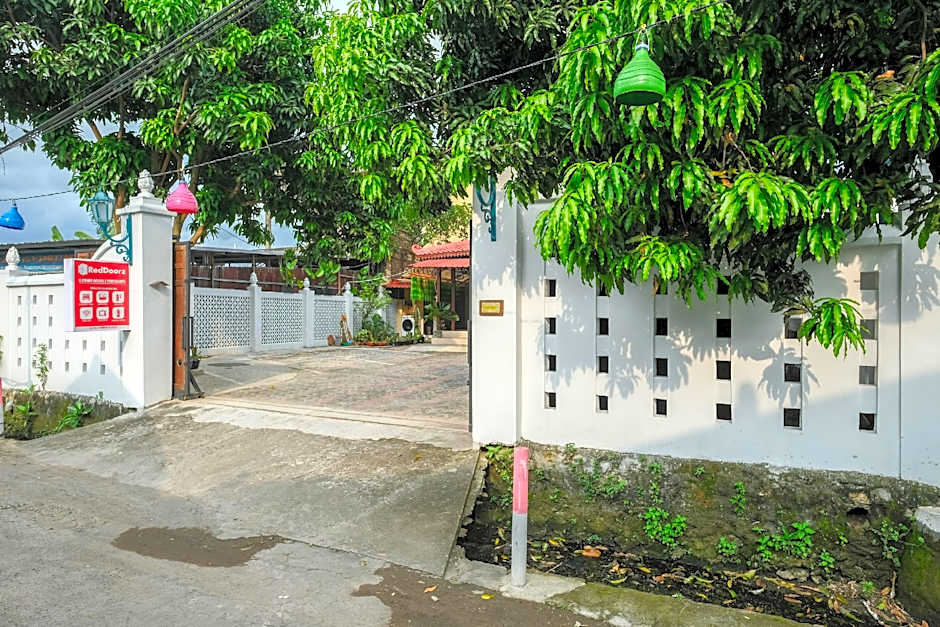 RedDoorz Syariah @ Omahe Qoema 3 Yogyakarta