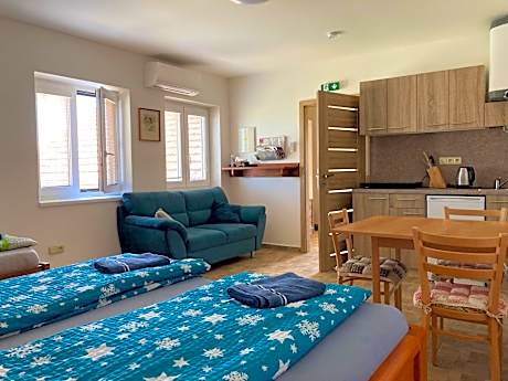 Apartmány s klimatizací - Penzion U Kudláčků Pouzdřany