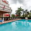 Hawthorn Extended Stay by Wyndham West Palm Beach