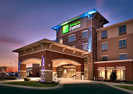 Holiday Inn Express & Suites Overland Park By IHG