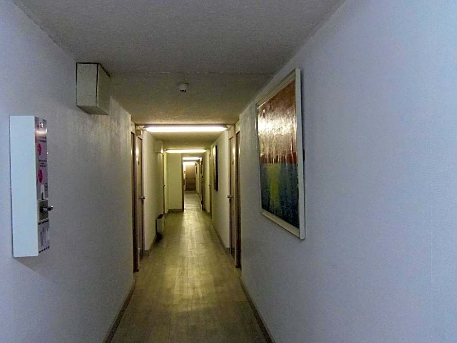Aix Hotel