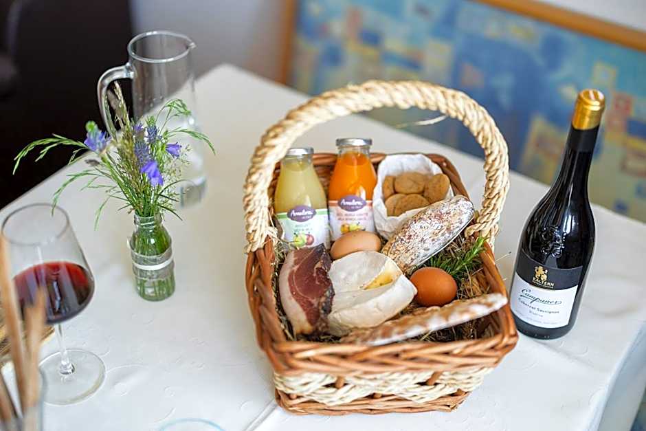 EGGER Apartments & Suites