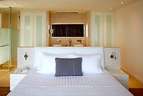 Executive Suite Sea View