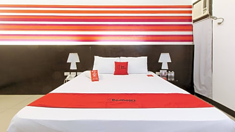 RedDoorz @ EL Highway Hotel Bulacan 