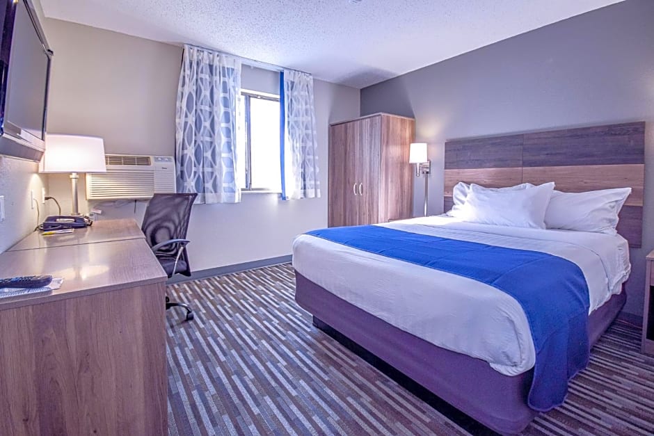 Days Inn & Suites by Wyndham Wisconsin Dells