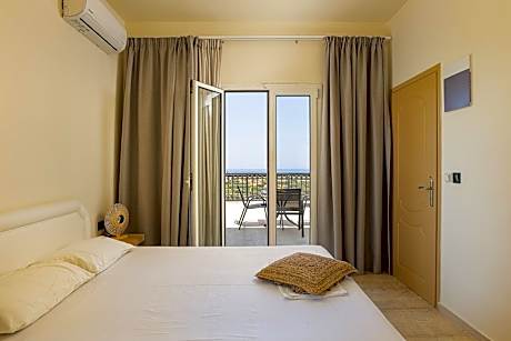 One-Bedroom Apartment with Sea View