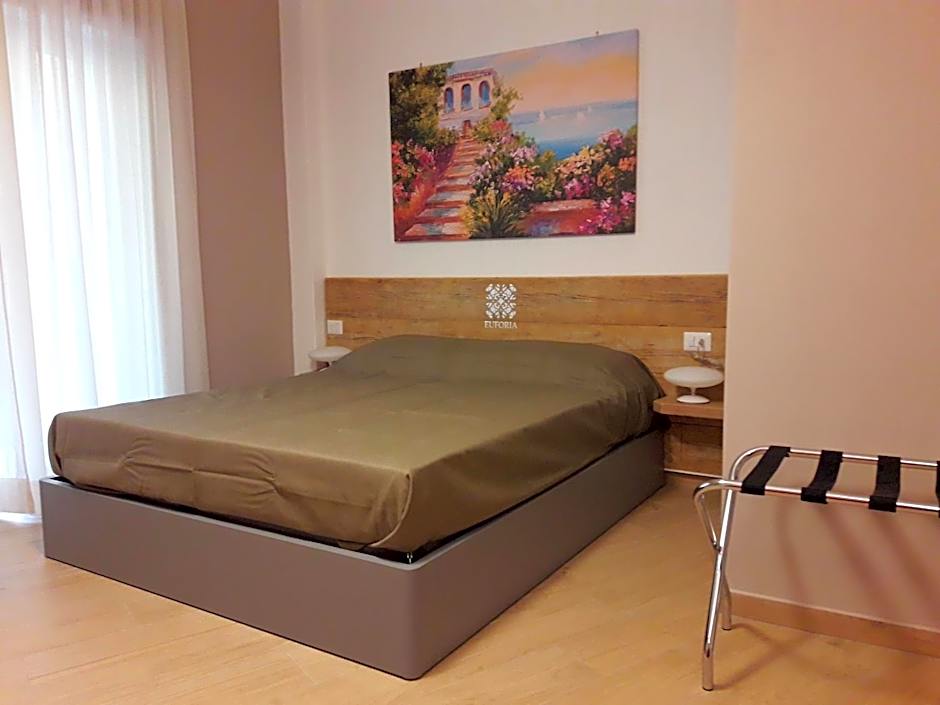 Euforia Napoli - Tre Sedi - Three Locations