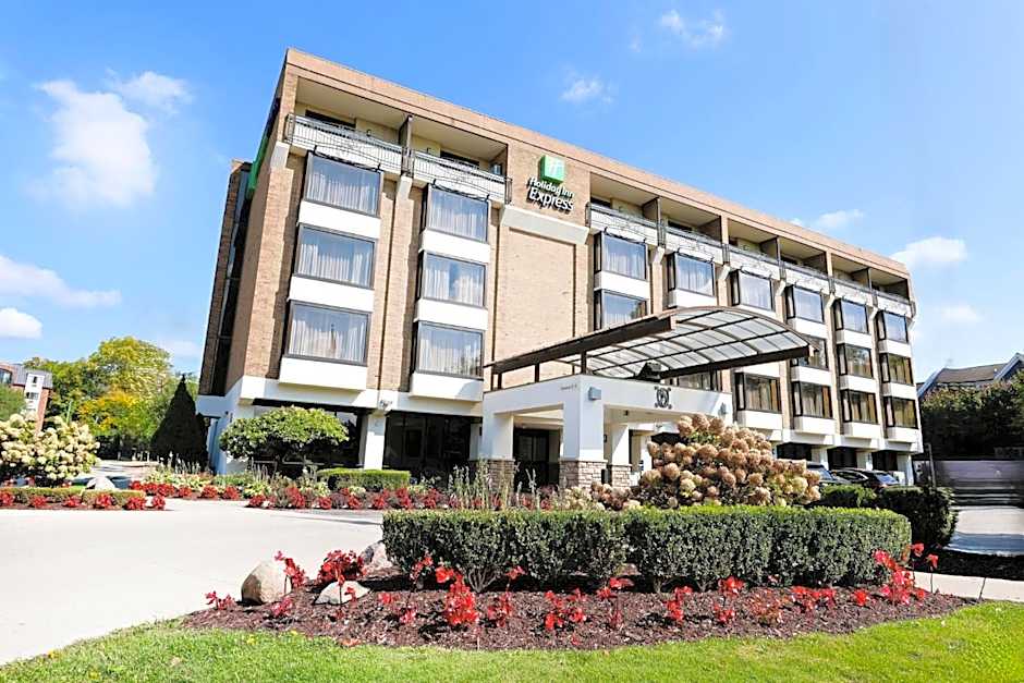 Holiday Inn Express Detroit-Birmingham By IHG