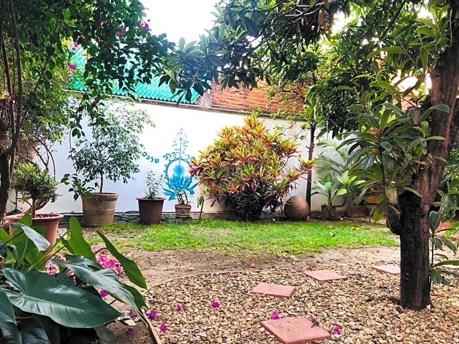 Los Nardos Hostel