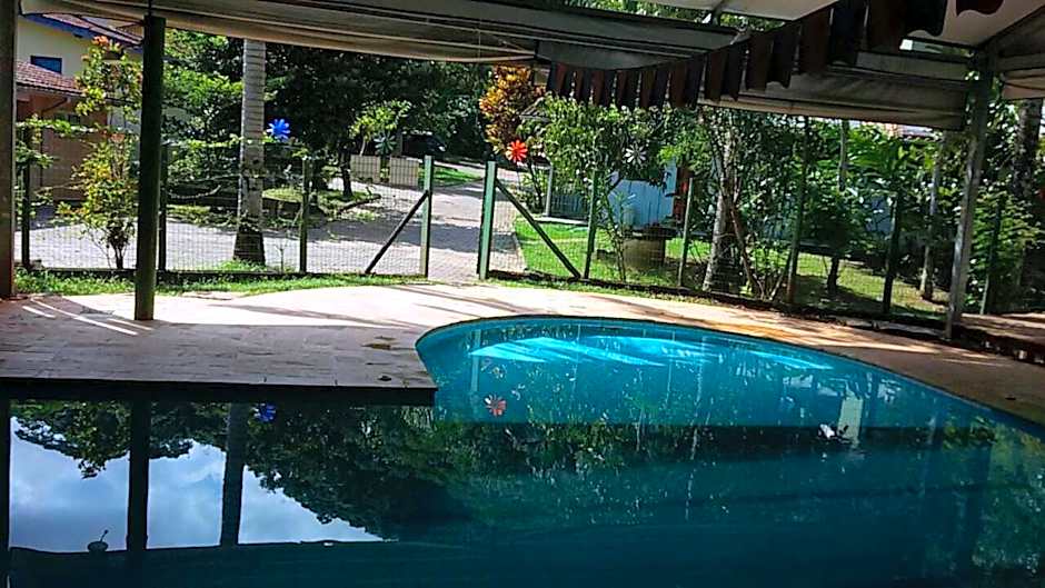 Aconchego 3 dorms, piscina, churrasq em Condomínio Fechado