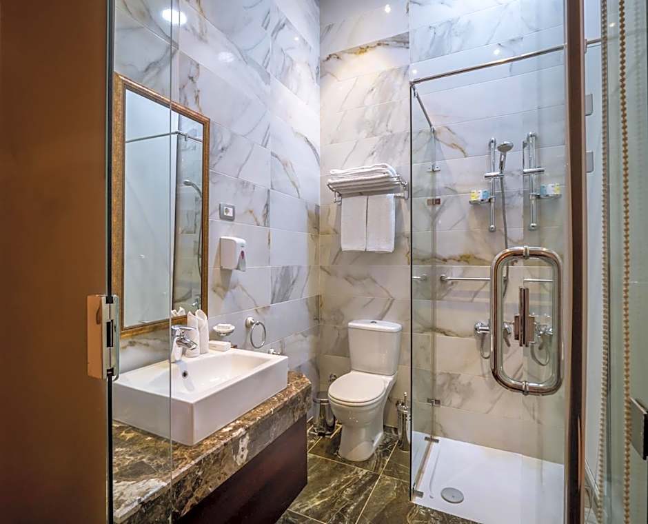 1920s Boutique Hotel and Restaurants