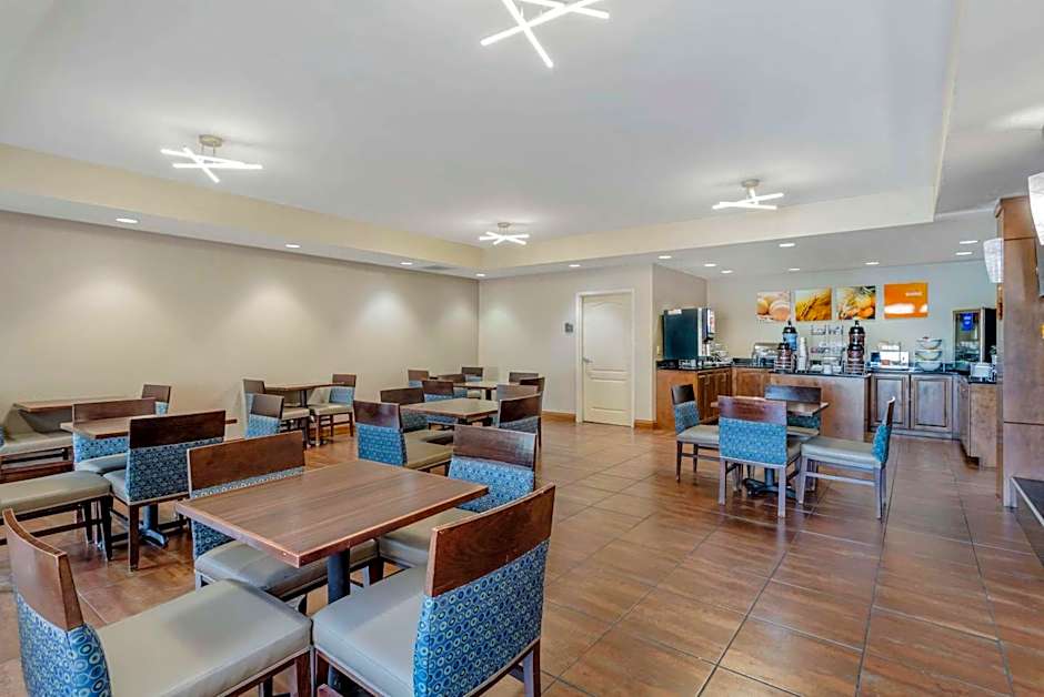 Comfort Suites Knoxville East