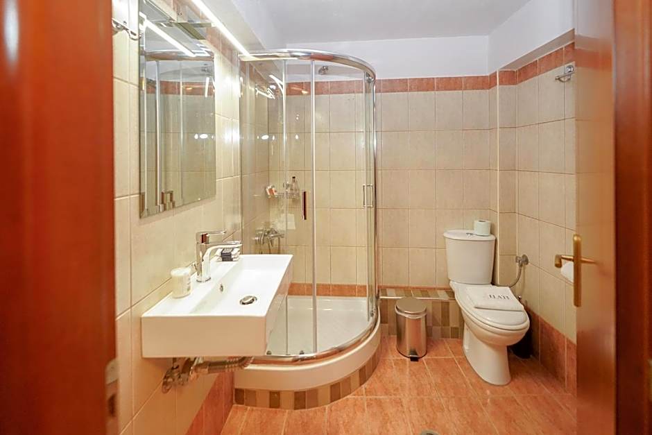 Elati Suites & Apartments-Mihail