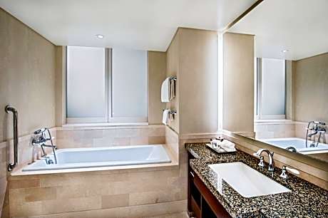 Classic Queen Room with Two Queen Beds and Greenway View