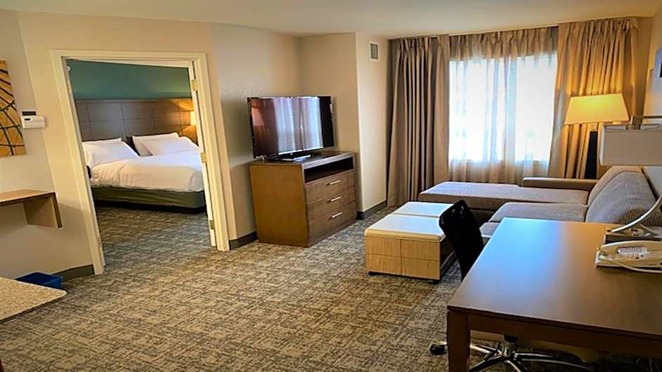 Staybridge Suites - Calgary Airport By IHG