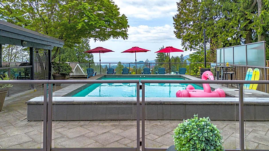 Seymour Private Bedroom, Ensuite Bathroom with Shared Pool, Hot Tub with Views