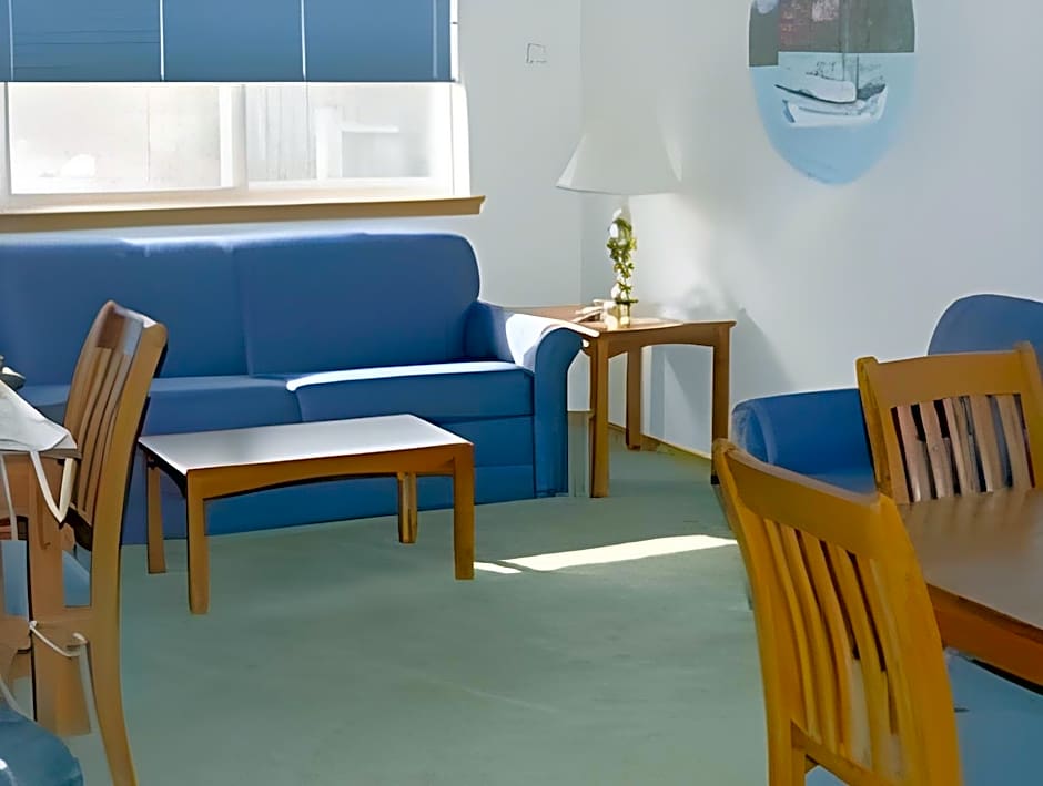 Frontier Suites Hotel in Juneau