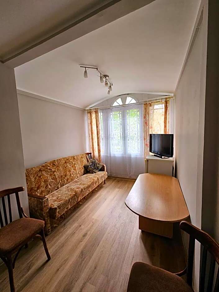 Hotel Elīna