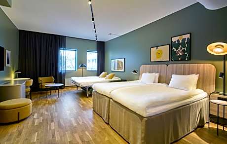 Superior Family Room