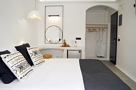 Deluxe Double with Hot Tub