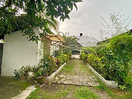 Punta Landing Travellers Inn