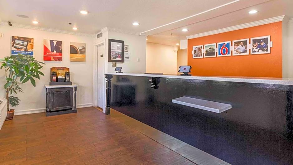 Motel 6-Fremont, CA - South