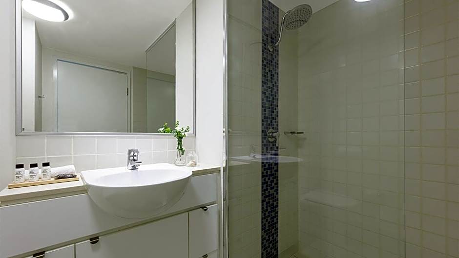 Oaks Brisbane Festival Suites