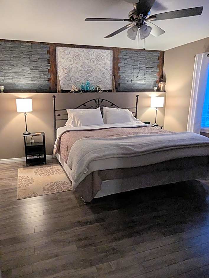 Suite in the Bush-Private Apartment