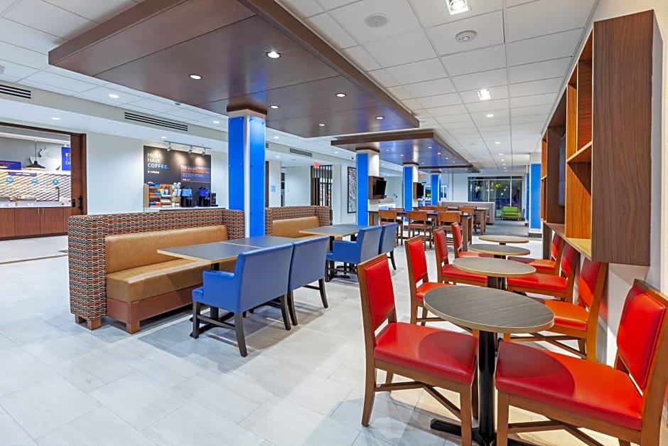 Holiday Inn Express & Suites - Tulsa Northeast - Owasso, an IHG Hotel