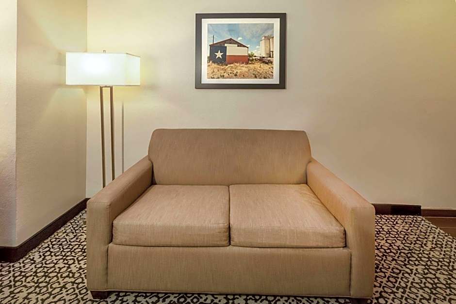 La Quinta Inn & Suites by Wyndham Rockwall