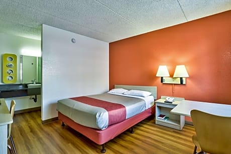 Queen Suite
