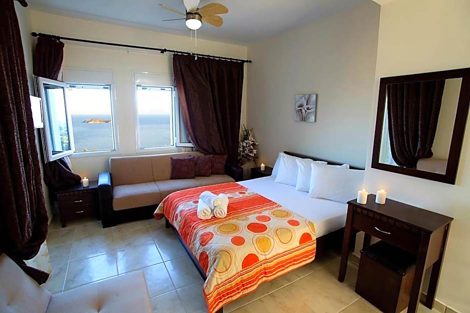 GoldenHill Studios&apartments