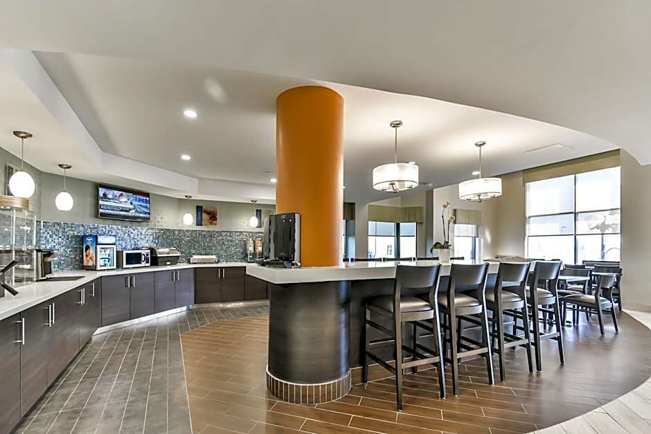 Best Western Plus Cambridge Hotel