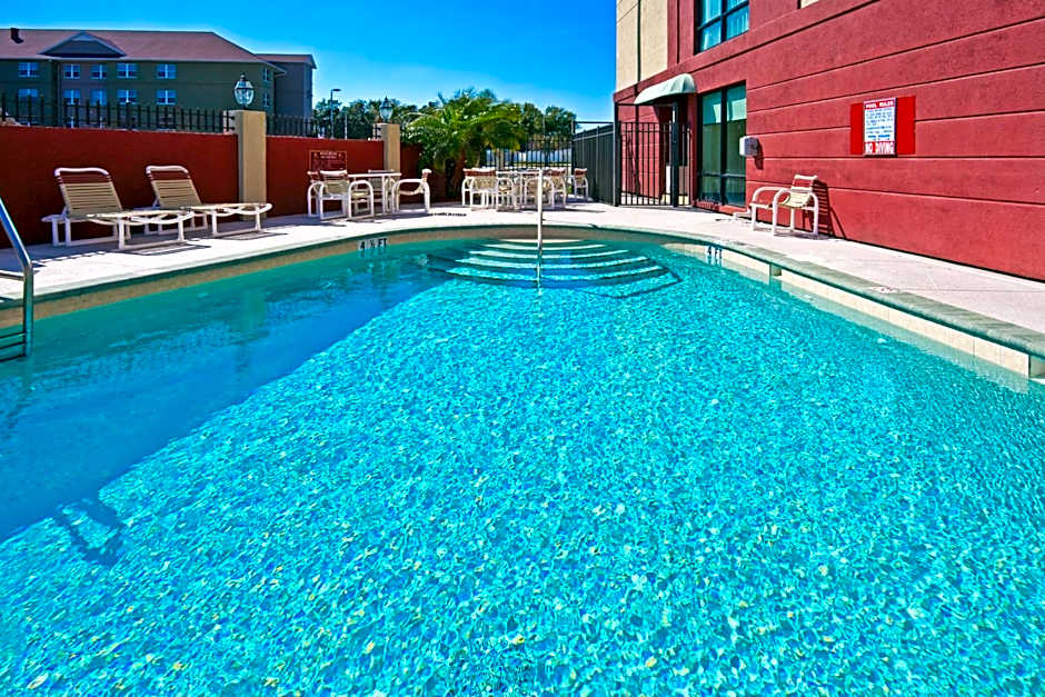 Holiday Inn Express Hotel & Suites Tampa-Oldsmar By IHG
